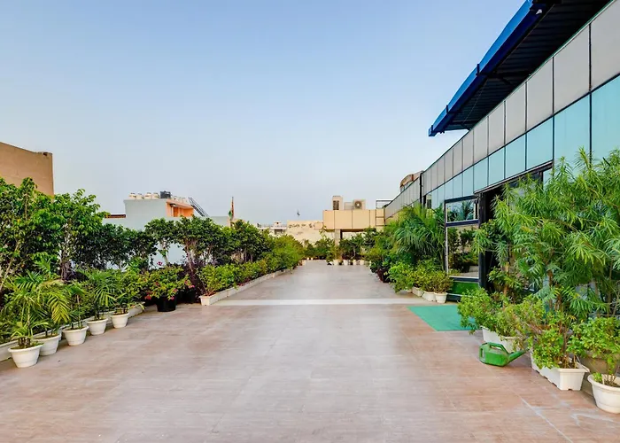 Airport Hotel Grand New Delhi