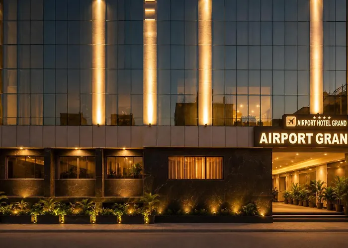 Airport Hotel Grand New Delhi